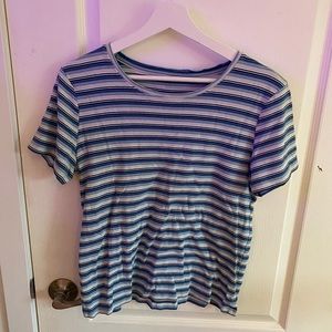 multicoloured blue t-shirt - size large - barely worn